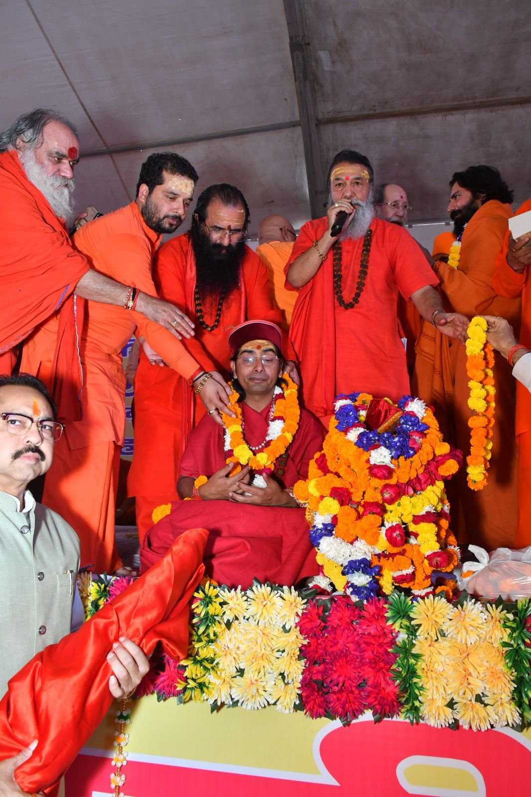 श्रीगंगा कलश यात्रा आज मनसा देवी चरण पादुका पंचायती अखाड़ा श्री निरंजनी से पशुपतिनाथ धाम नेपाल के लिए रवाना