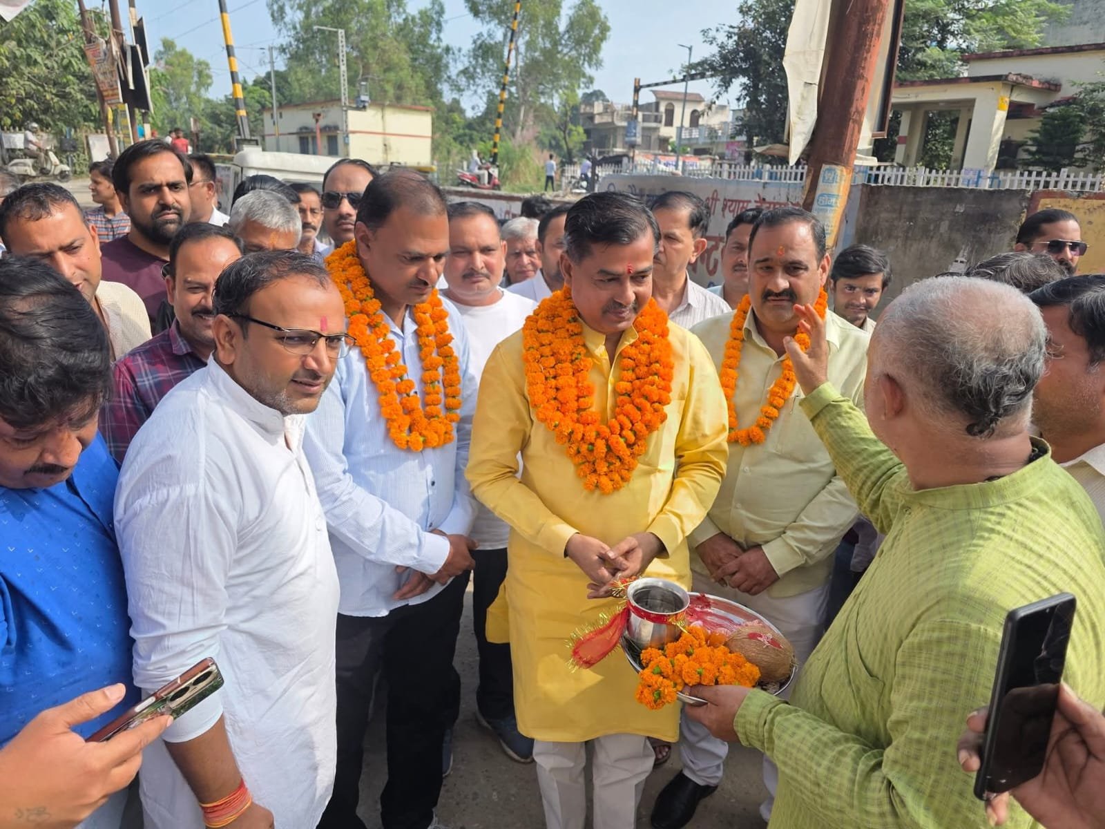 क्षेत्र का विकास सरकार की प्राथमिकता में शामिल : आदेश चौहान