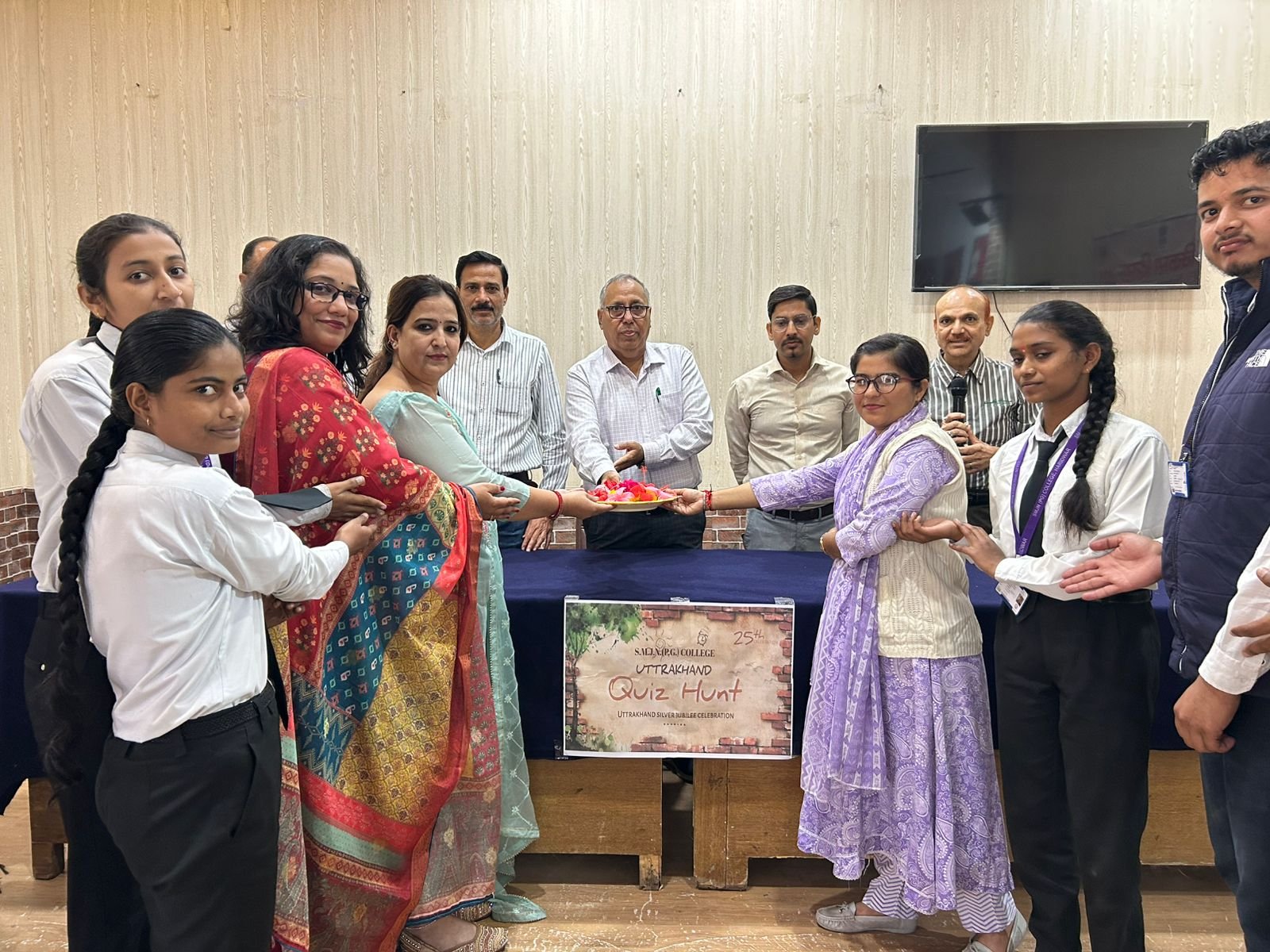 सांस्कृतिक विरासत की बागड़ोर सँभालने में सक्षम हैं उत्तराखंड के युवा : प्रो बत्रा  