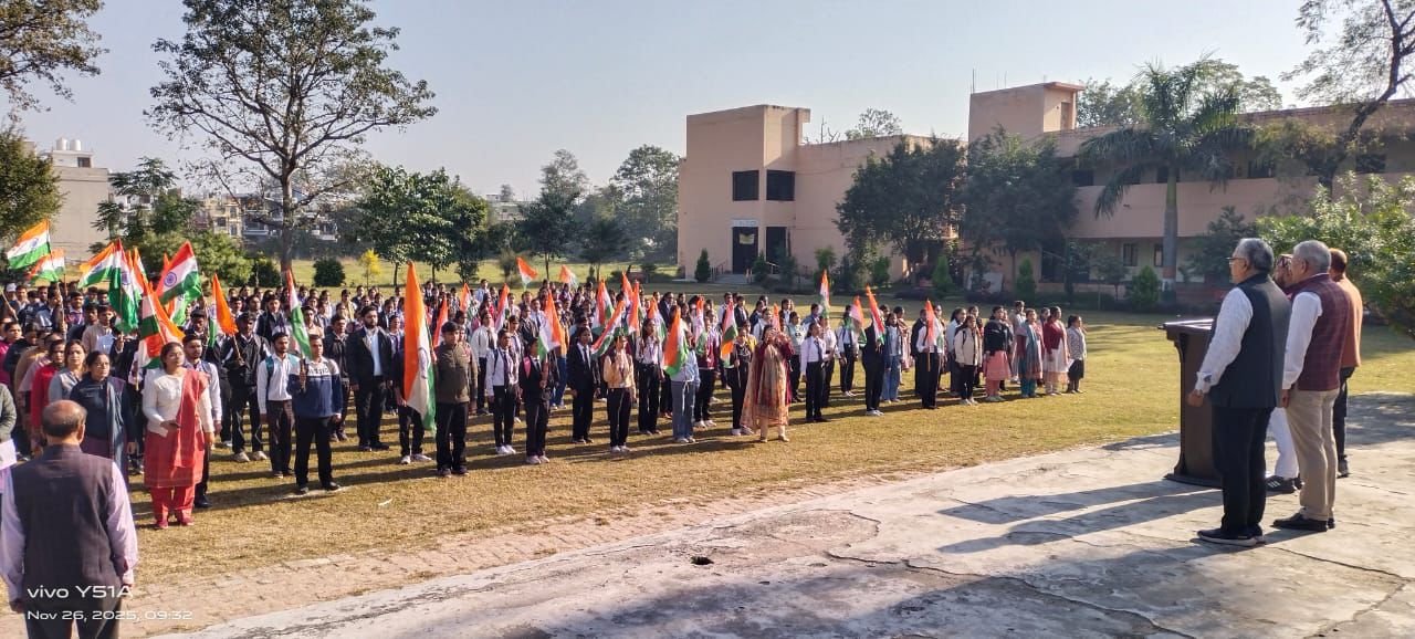 वंदे मातरम्’ की 150वीं वर्षगांठ पर महाविद्यालय में सामूहिक गायन का भव्य आयोजन