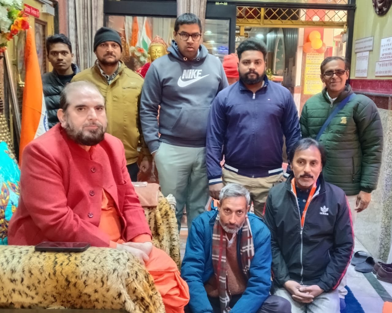 सिटी प्रेस क्लब की टीम ने महामंडलेश्वर संतोषानन्द महाराज से लिया आशीर्वाद