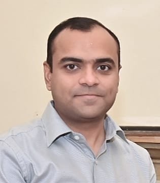 जिलाधिकारी मयूर दीक्षित ने सभी प्रदेश एवं जनपद वासियों को नव वर्ष 2026 की शुभकामना एवं बधाई दी