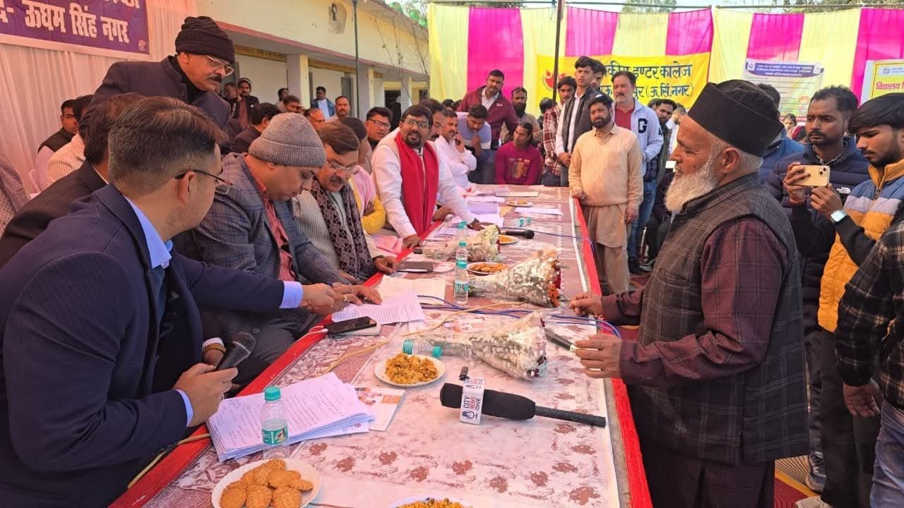 मुख्यमंत्री श्री पुष्कर सिंह धामी के दूरदर्शी नेतृत्व में उत्तराखण्ड सरकार द्वारा संचालित “जन-जन की सरकार, जन-जन के द्वार” कार्यक्रम प्रदेश में सुशासन, पारदर्शिता और त्वरित जनसेवा का प्रभावी उदाहरण बनकर उभरा है