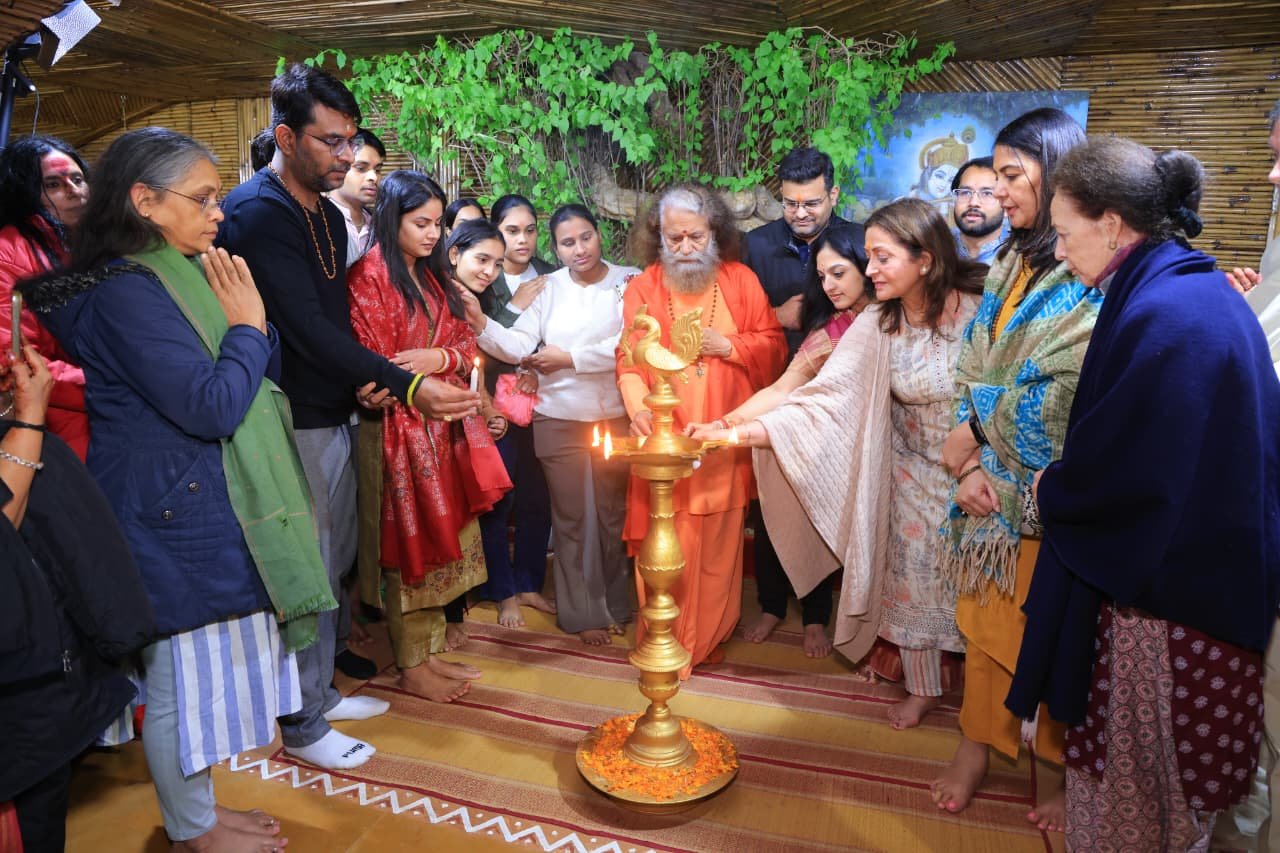 परमार्थ निकेतन में मल्टीस्पेशलिस्ट चिकित्सा कैम्प का आयोजन