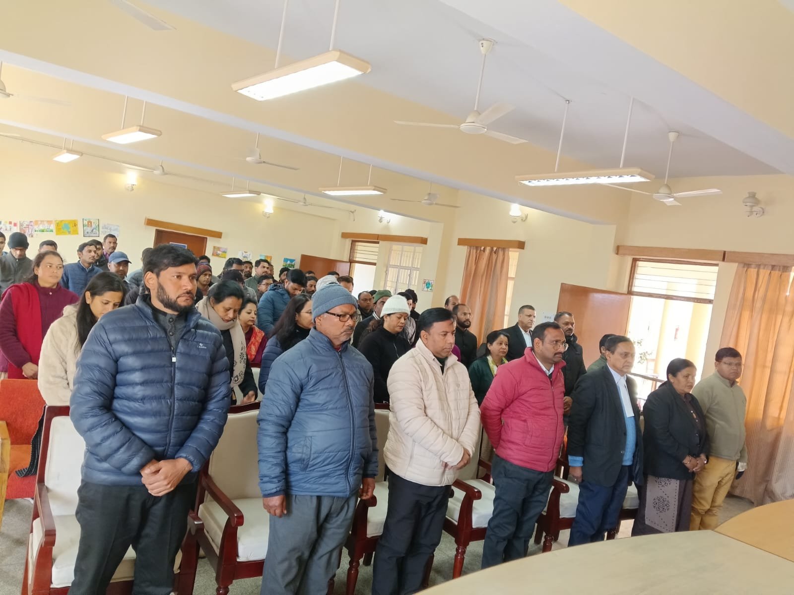 जिला जजी परिसर अल्मोड़ा में दी गई गांधी जी को श्रद्धांजलि