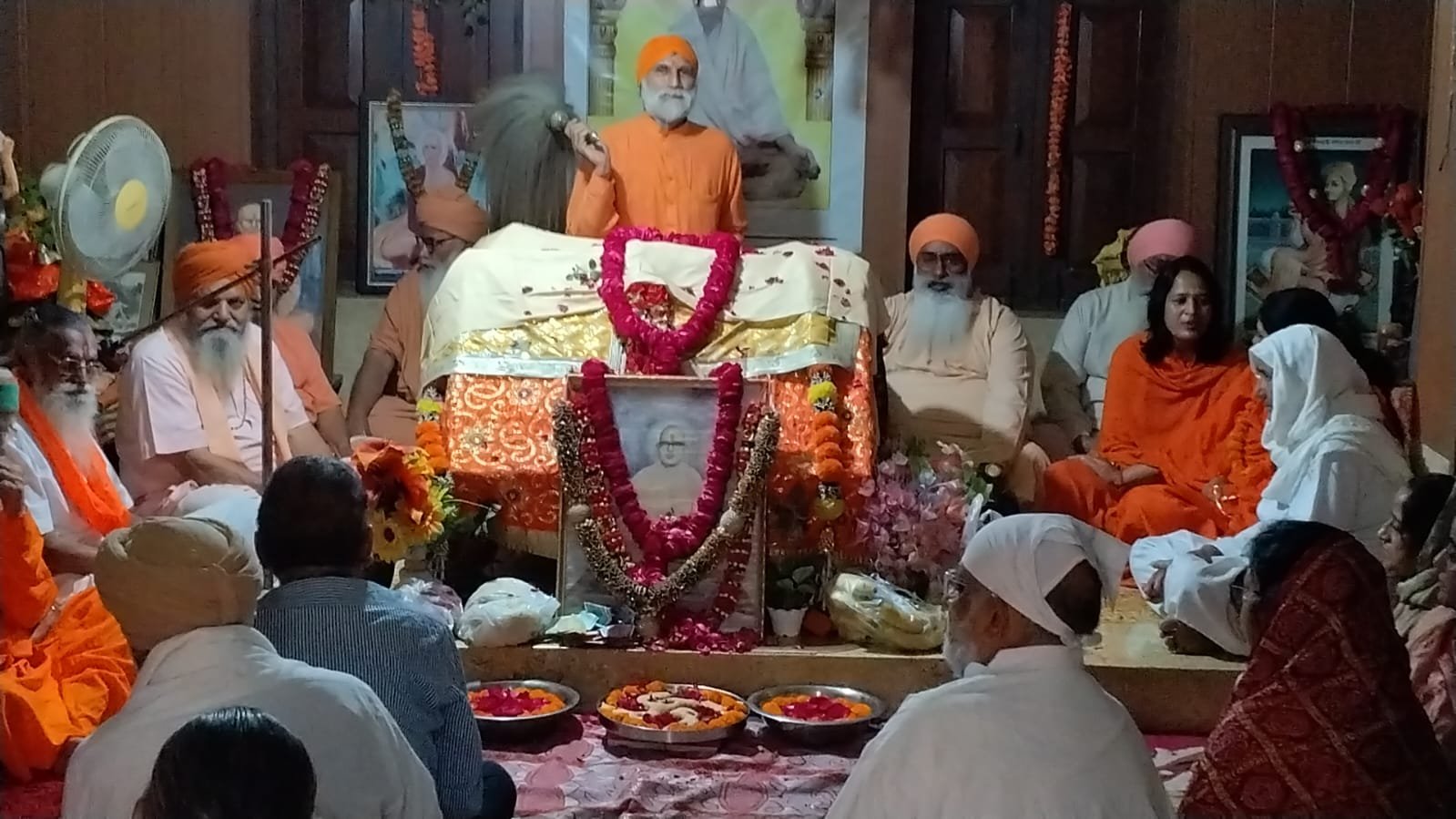 राम निकेतन आश्रम में संत महापुरुषों के श्री मुख से बही ज्ञान की सरिता