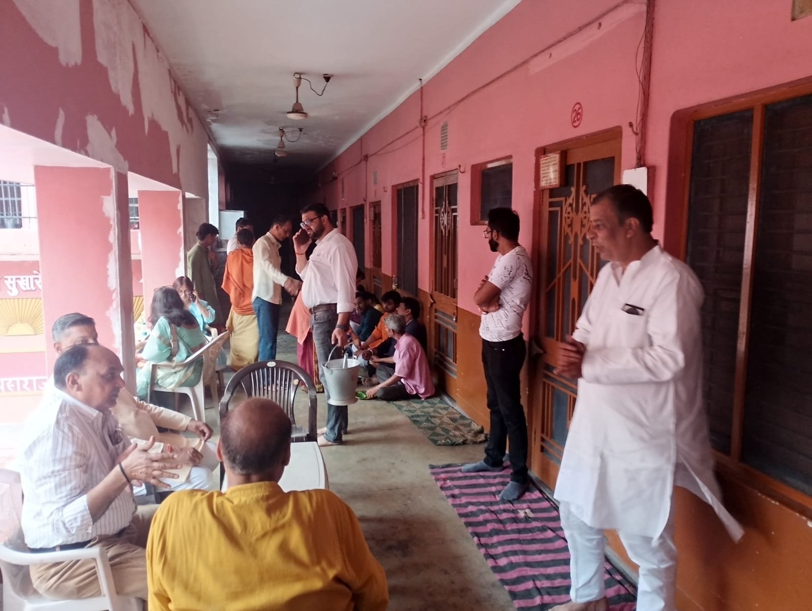 श्री स्वरूपानन्द आश्रम मे पंडित श्री चंद्र प्रकाश शर्मा की त्रयोदशी संस्कार तथा भंडारे का आयोजन