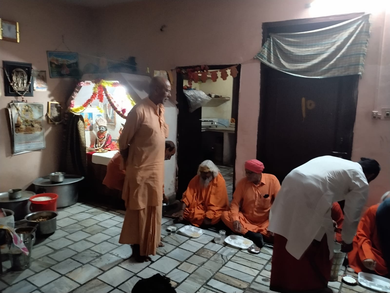 श्रीधाम आश्रम मायापुर हरिद्वार में संत महापुरुषों के श्री मुख से बही ज्ञान की सरिता