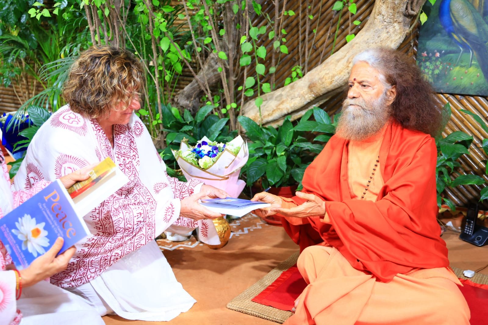 परमार्थ निकेतन में आयोजित योग टीचर ट्रेनिंग कोर्स के प्रतिभागियों को प्राप्त हुआ पूज्य स्वामी चिदानन्द सरस्वती जी का पावन सान्निध्य