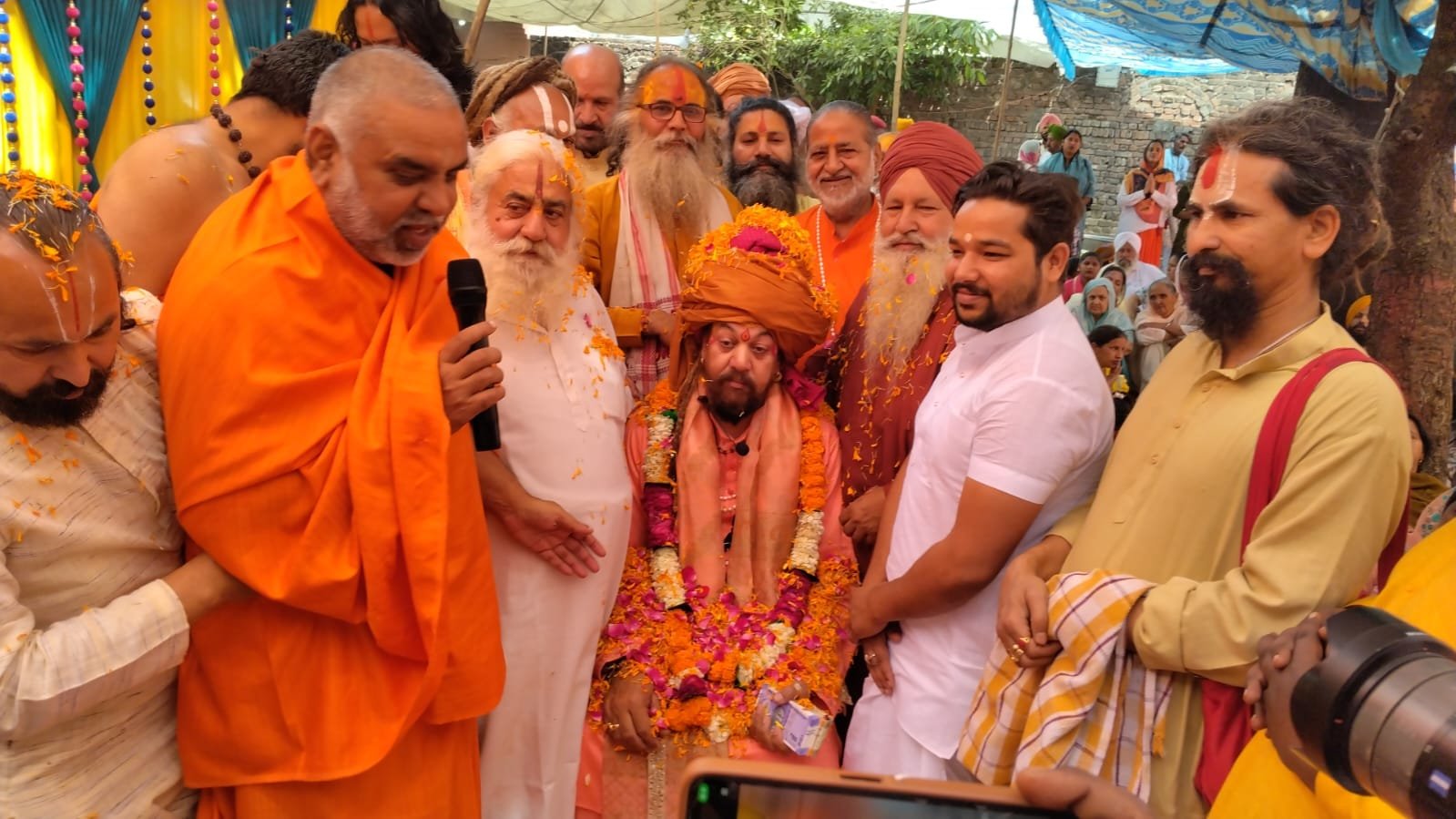 श्री 1008 महंतबाबा भगवान गिरी महाराज की 40वीं पावनपुण्यतिथि आश्रम के महंत भूपेंद्र गिरी के पतित पावन सानिध्य में मनायी गयी