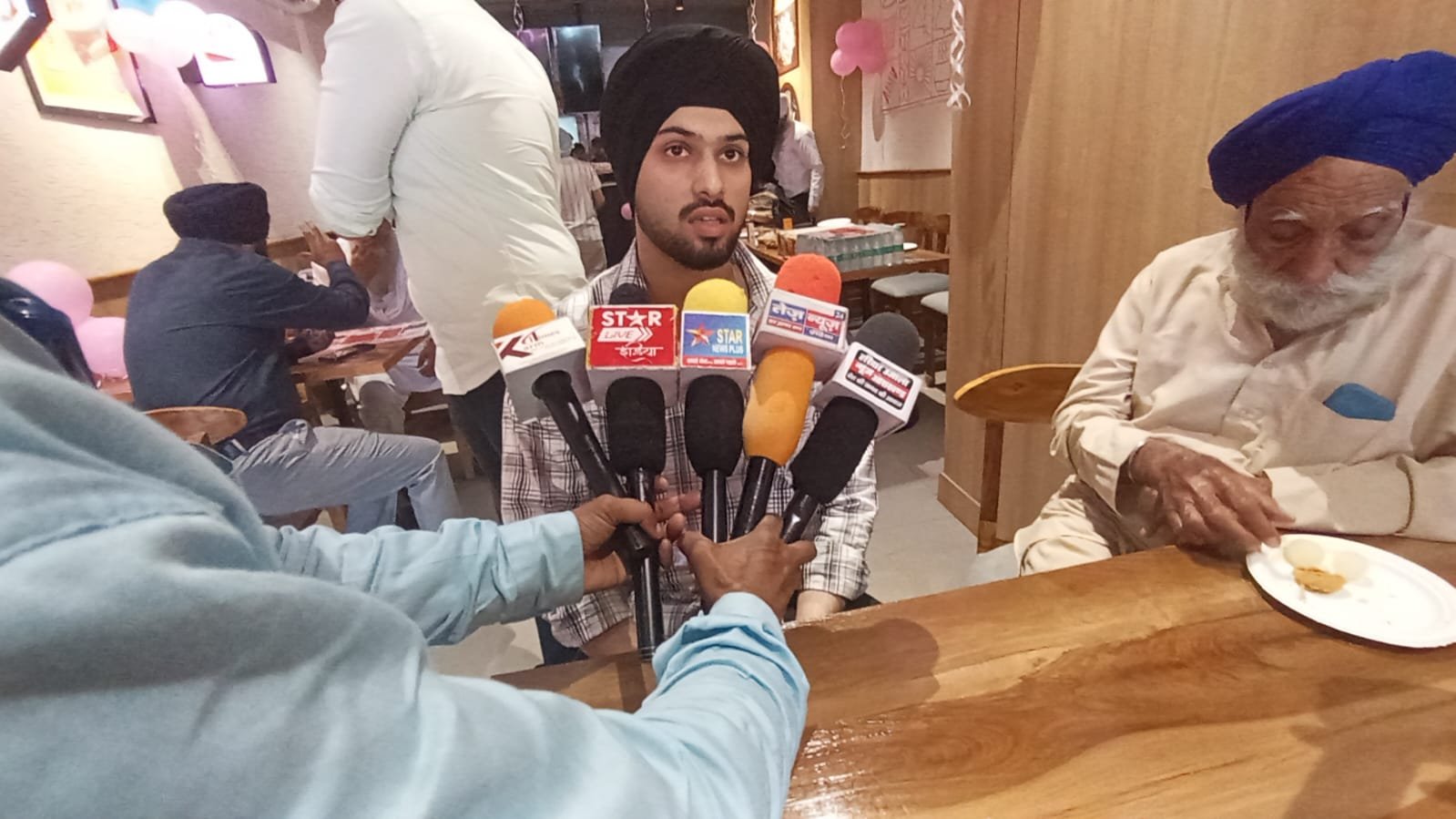 रानीपुर मोड़ स्थित रोड धर्मशाला के सामने ‘कुल्चा पटोला’ का भव्य शुभारंभ