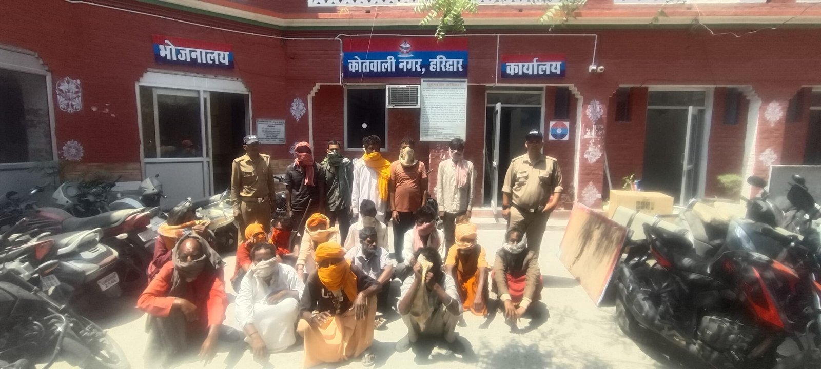 हरिद्वार पुलिस के द्वारा हरीकीपैडी क्षेत्र में 20 भिक्षुकों के विरुद्द भिक्षुक अधिनियम में 20 अभियोग पँजीकृत कर की गई आवश्यक कार्यवाही