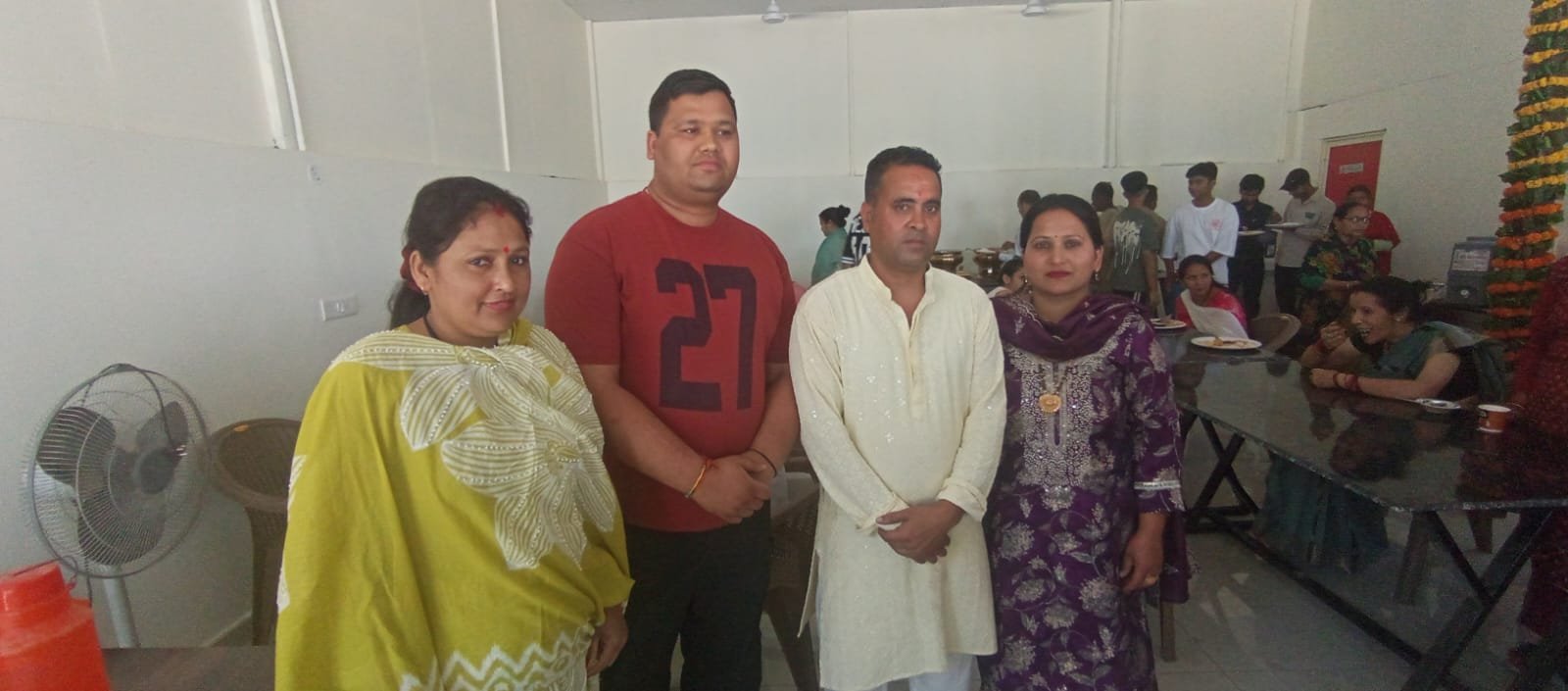हरिपुर कला में स्थित पीके फूड जंक्शन का भव्य शुभारंभ बड़े उत्साह और धूमधाम के साथ संपन्न हुआ