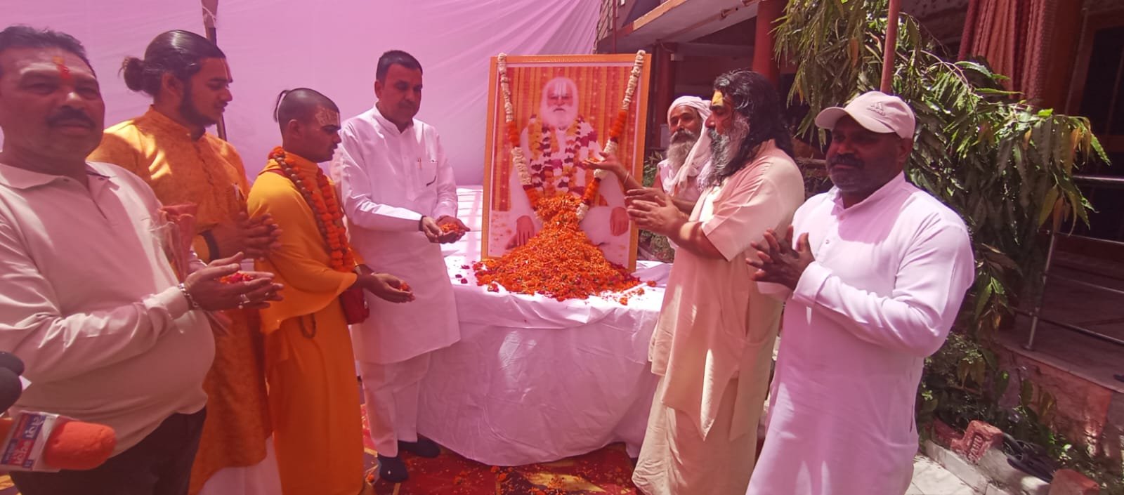 साकेतवासी श्रीमहंत रामचरण दास त्यागी जी महाराज की सत्रहवीं भंडारा एवं विशाल श्रद्धांजलि सभा का आयोजन