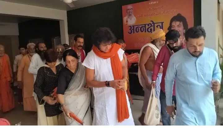 चिन्मयानंद बापू जी के पावन सानिध्य में विशाल संत भंडारे का भव्य आयोजन