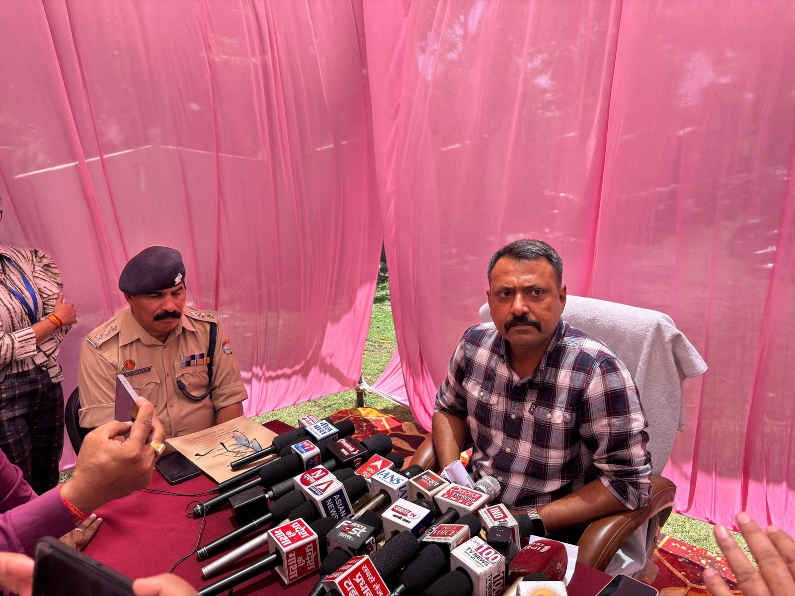 तमंचा दिखा की गई लूट का पुलिस ने किया खुलासा, 04 आरोपी धरे