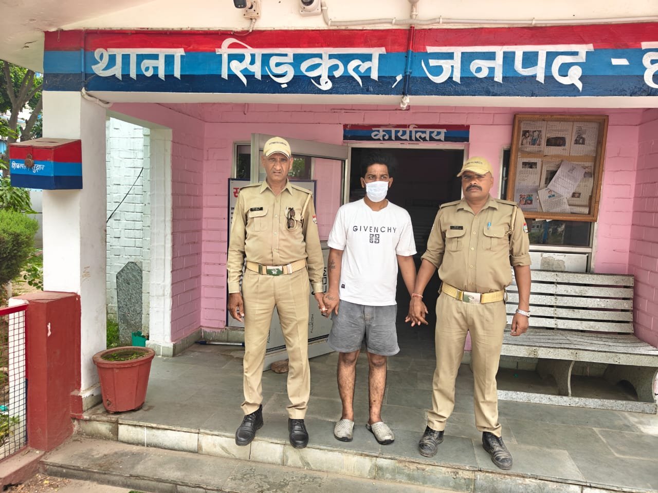 माननीय न्यायालय के आदेश पर सिडकुल पुलिस ने 01 वारंटी को हिरासत में लिया
