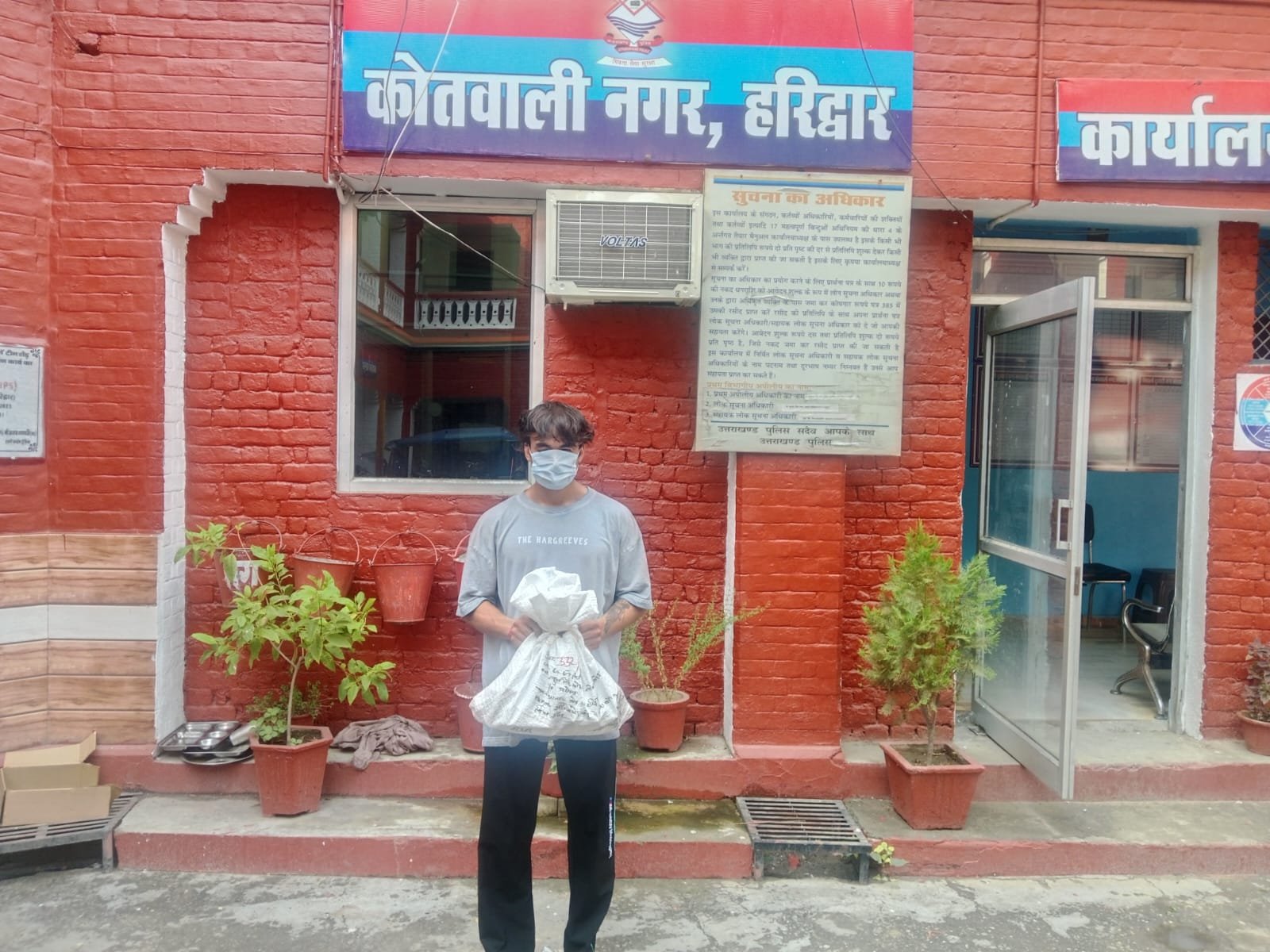 हरिद्वार पुलिस ने शराब के धंधे संलिप्त एक आरोपित को धर दबोचा