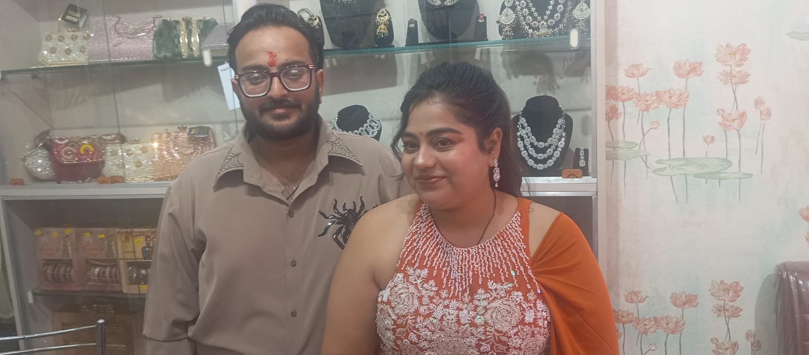 कनखल कृष्णा नगर में KHUSHI LEHENGA HUB का भव्य उद्घाटन